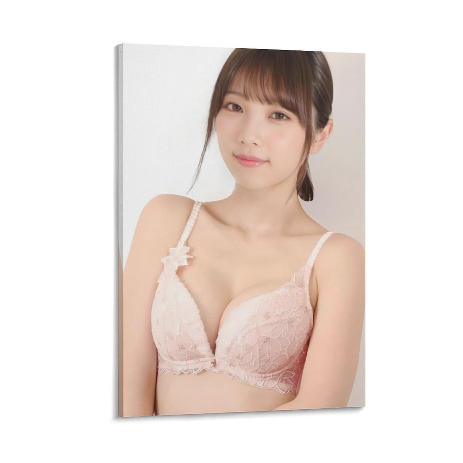 Amazon.co.jp: 与田祐希 (4) 写真 セクシー ポスター きれいな女性